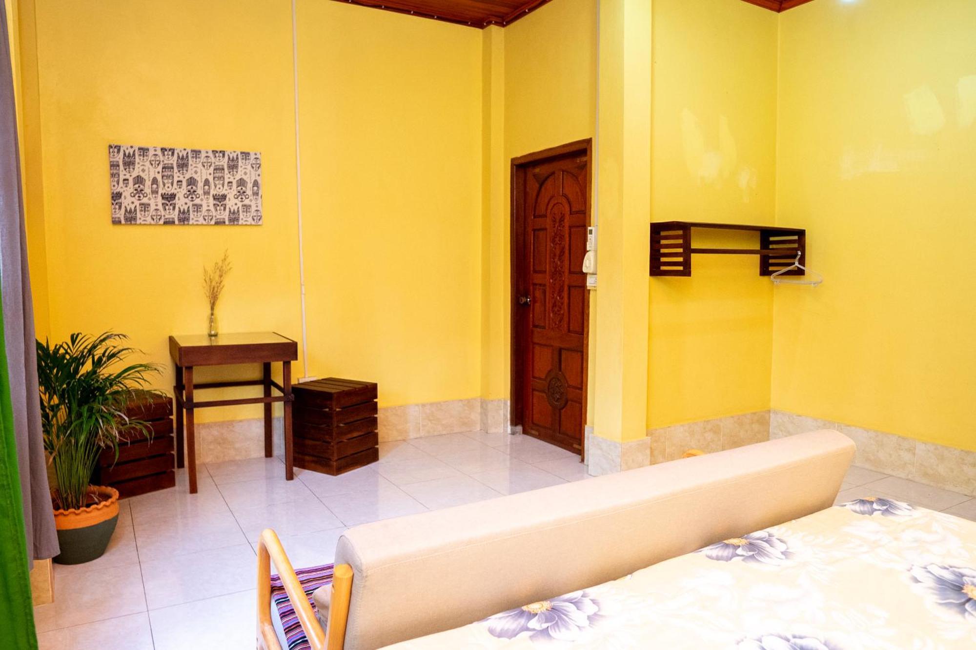La Casa Nostra Hostel Luang Prabang Exterior photo